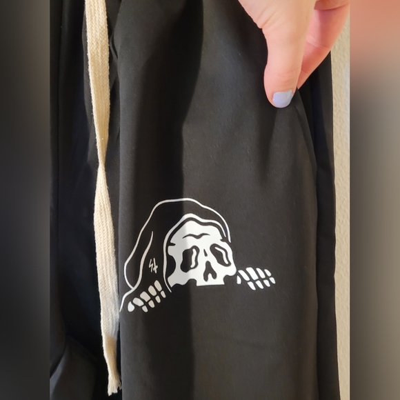 💀Women's Size Small Creepy Skeleton Sweatpants - Picture 5 of 6